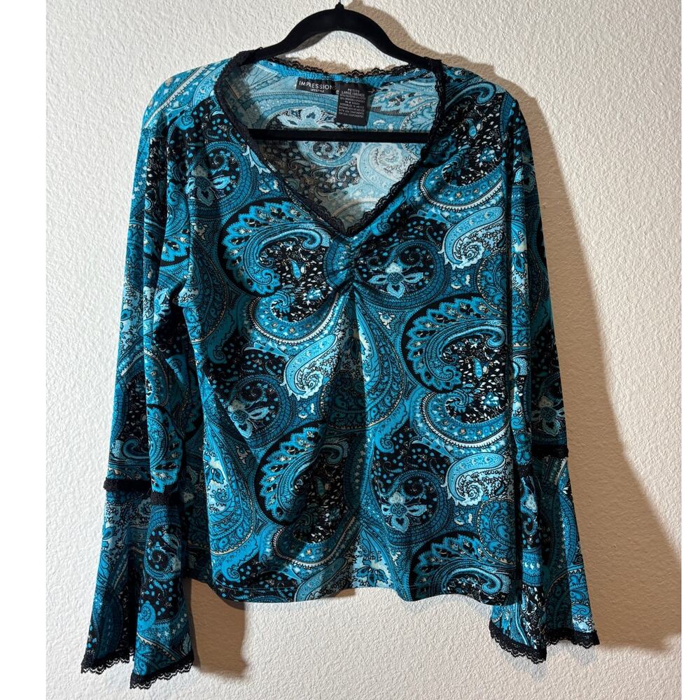 Impressions Lifestyle Size Petite L Y2K Blue Paisley V-Neck Bell Sleeve Top